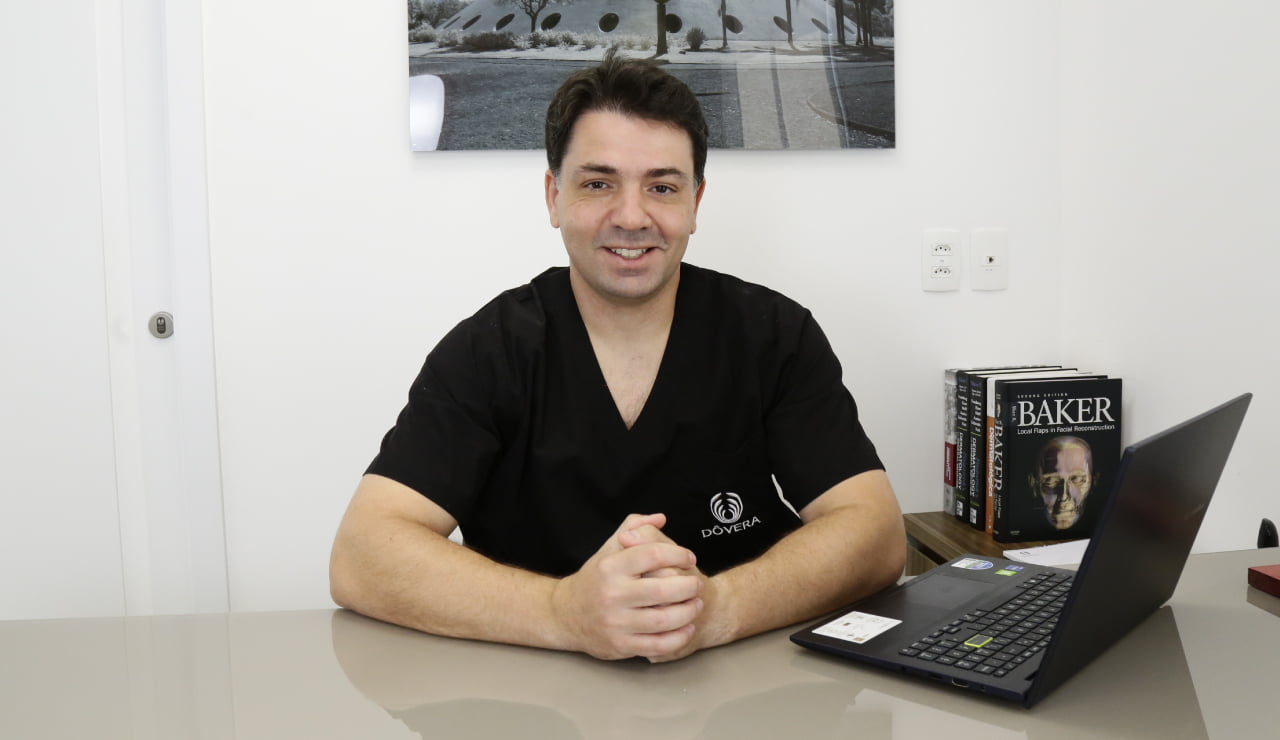 Dr Gustavo Alonso especialista no tratamento do câncer de pele