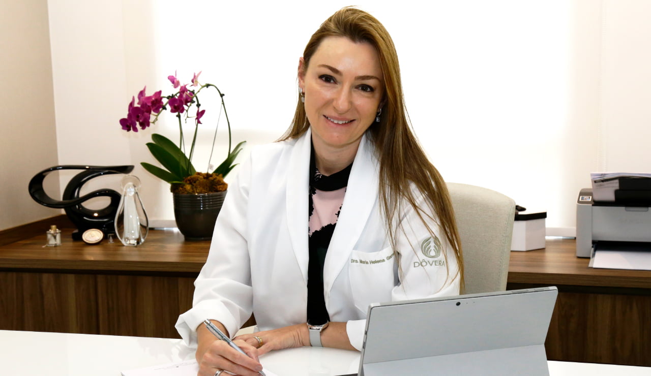 Dra Maria Helena Garrone dermatologista especializada em procedimentos estéticos e laser